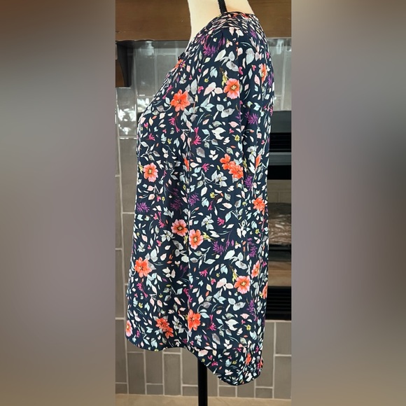 Daniel Rainn Koda Split v-Neck Blue floral Patterned Blouse medium - Picture 3 of 4
